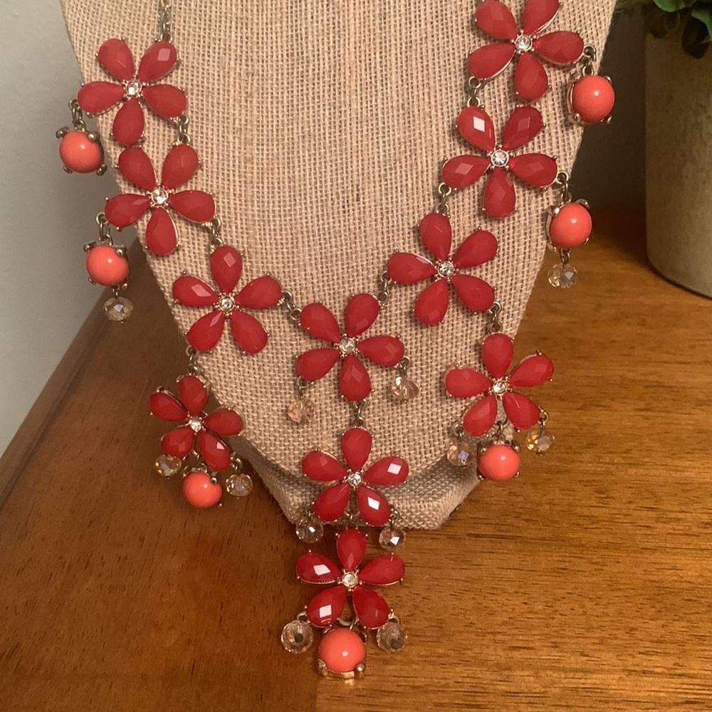 WHBM Drop Gemstones Statement Neck - Picture 2 of 8